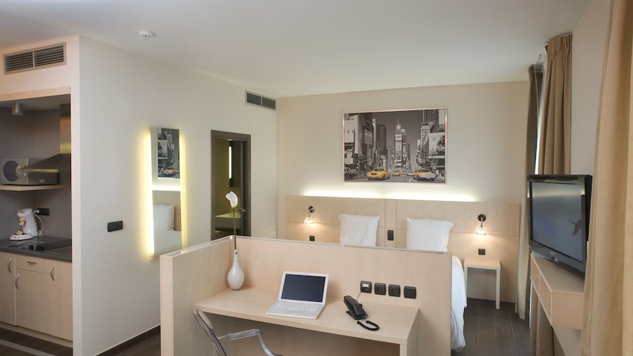 ibis Styles La LouviĂšre