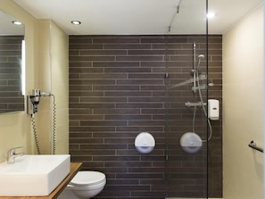 Apartment | Desk, soundproofing, iron/ironing board, free WiFi - ibis Styles La Louvière (La Louvière)