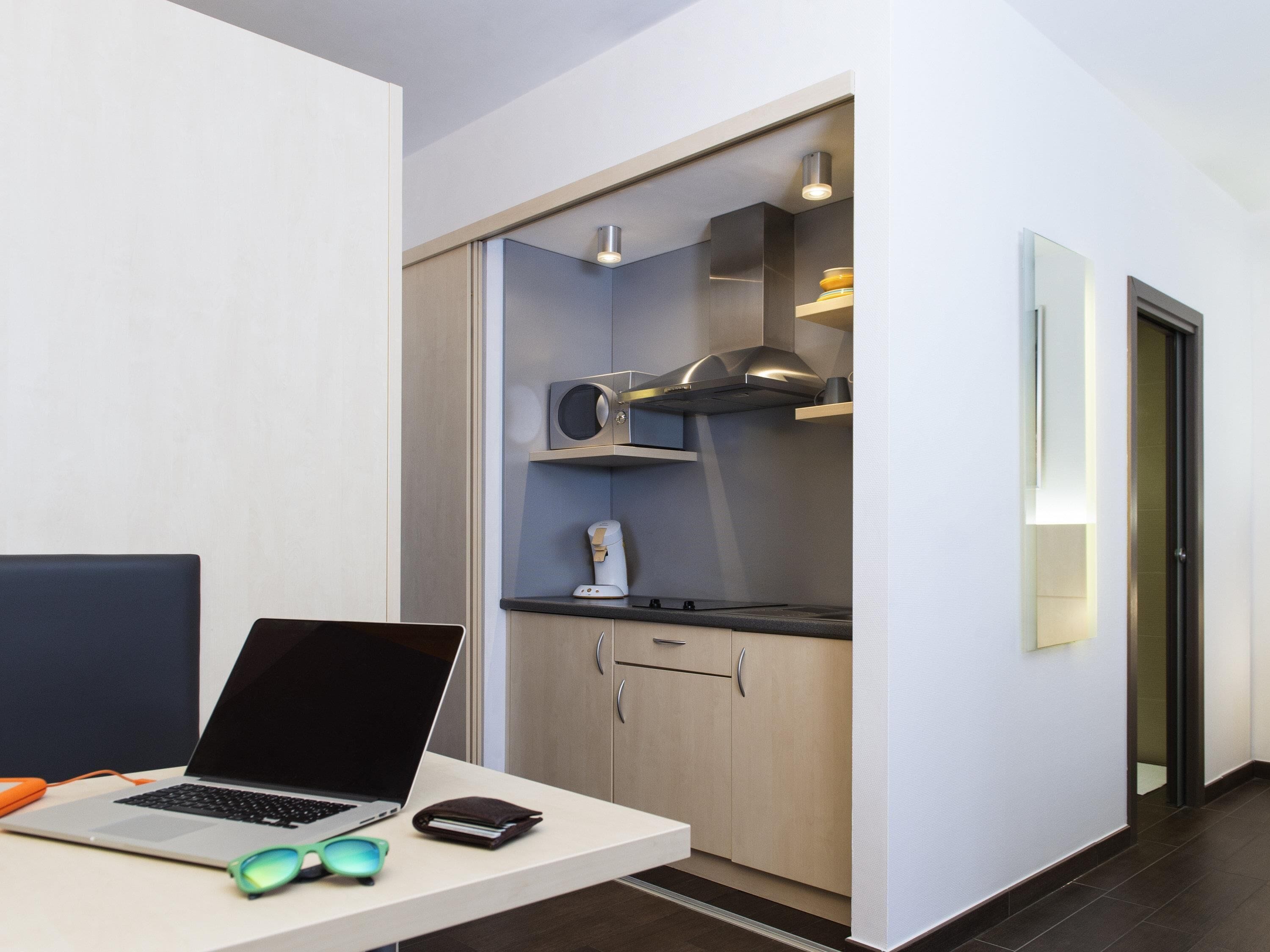 apartment | desk, soundproofing, iron/ironing board, free wifi