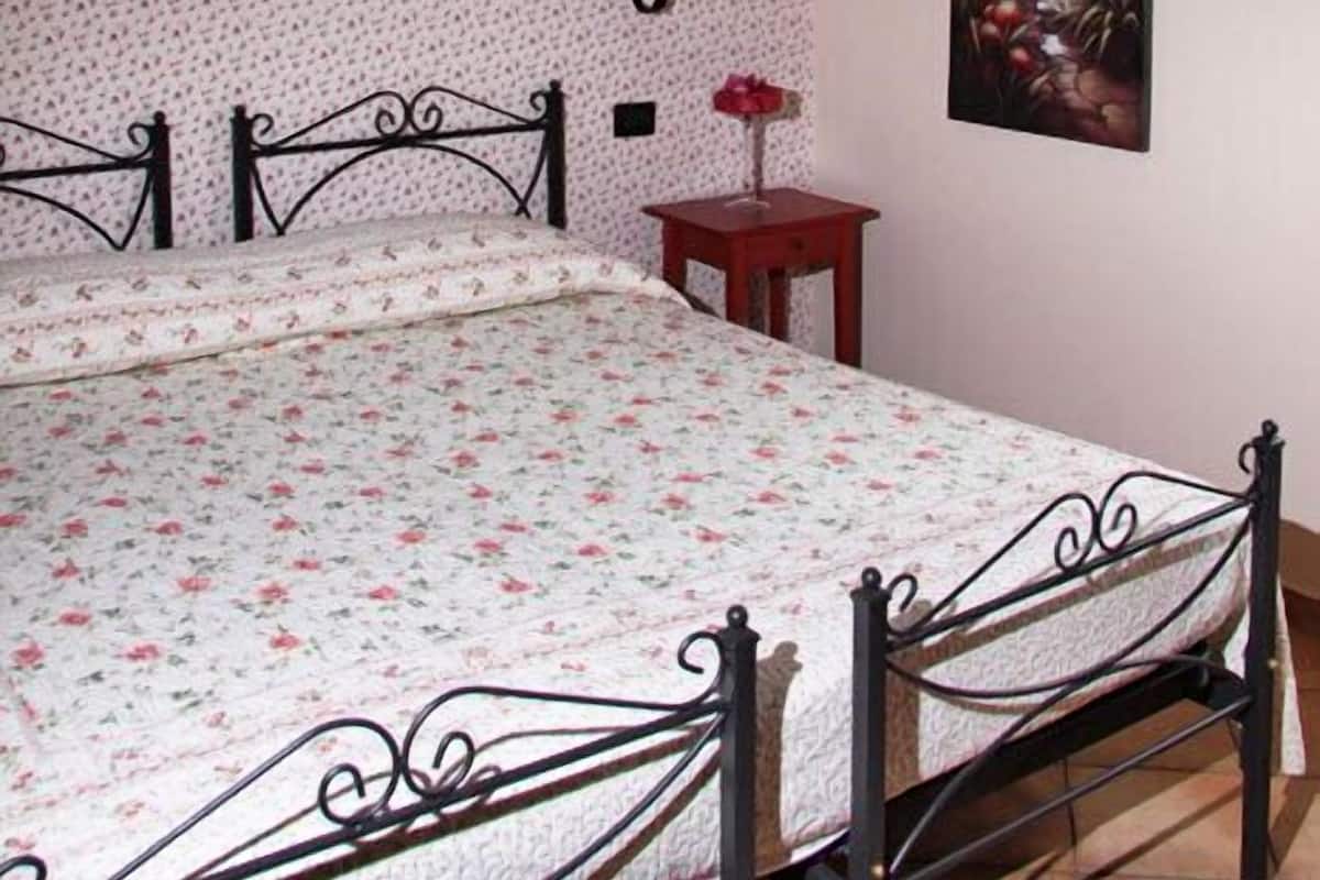 Comfort Triple Room | Down comforters, minibar, in-room safe, desk