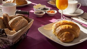 매일 뷔페 무료 아침 식사 포함