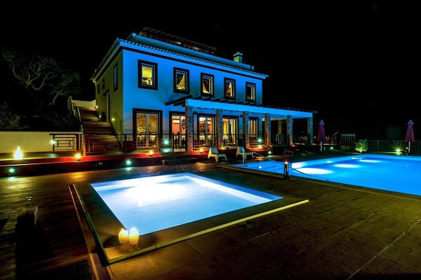 2 outdoor pools, sun loungers