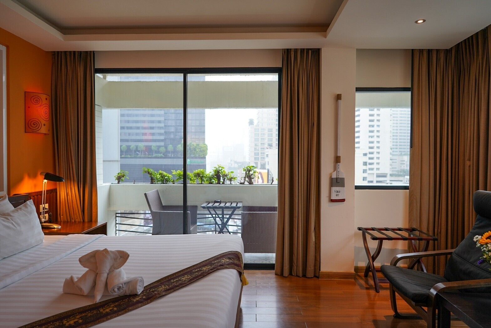 corner suite king with balcony | terrace/patio