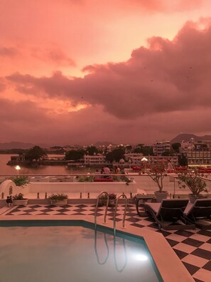 Rooftop pool - Jagat Niwas Palace (Udaipur)