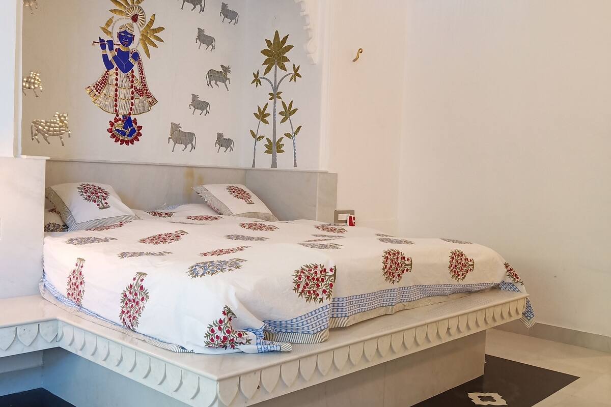 jagat suite non lake facing | in-room safe, rollaway beds, free wifi, bed sheets