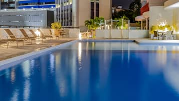 Indoor pool, outdoor pool