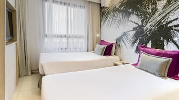Kamar Superior, 2 Tempat Tidur Twin | Minibar, meja kerja, Wi-Fi gratis, dan seprai linen