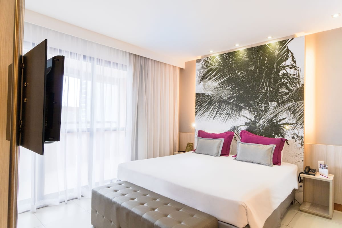 Minibar, desk, free WiFi, bed sheets