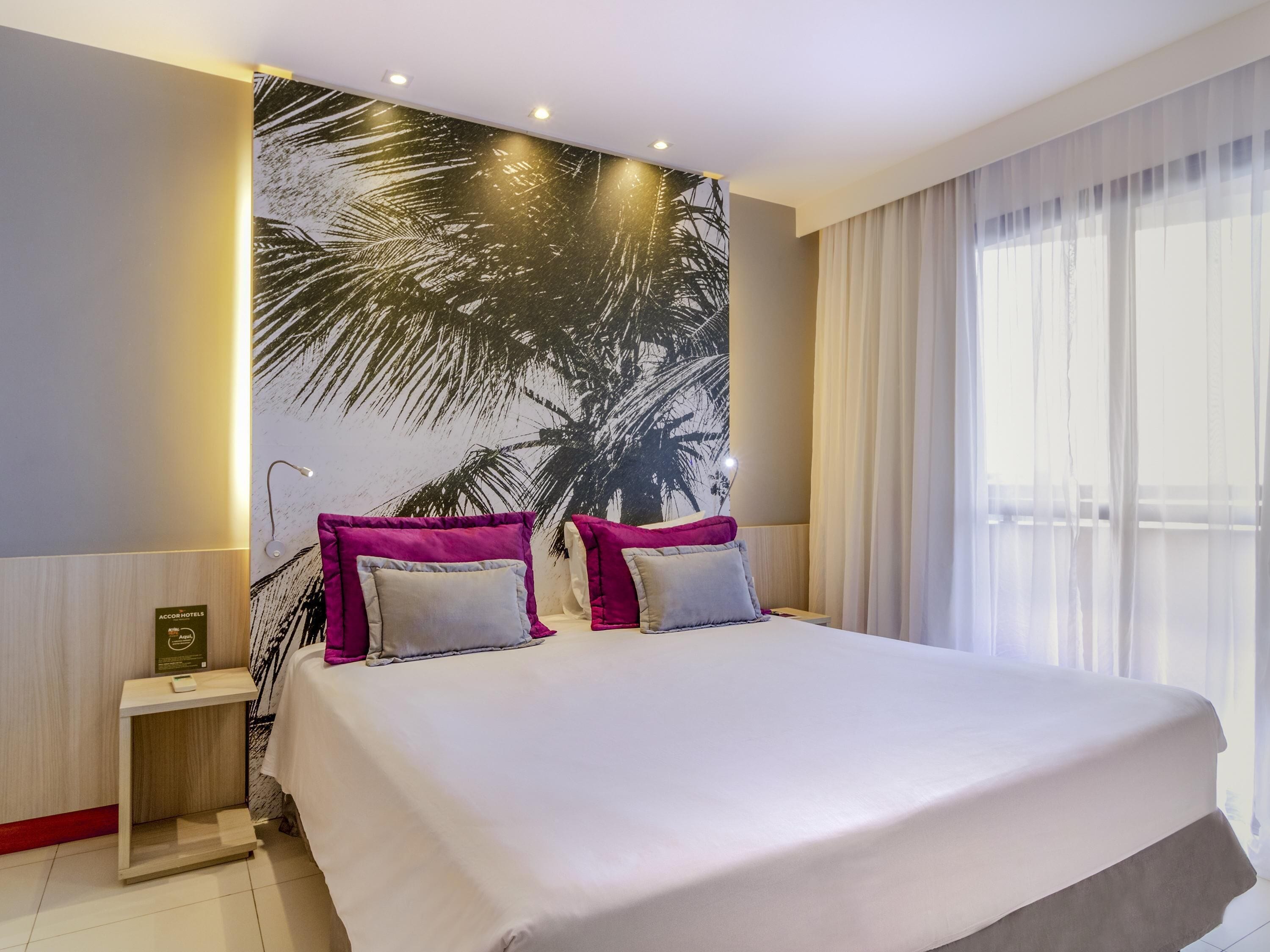 Standard Room, 1 Double Bed | Minibar, desk, free WiFi, bed sheets