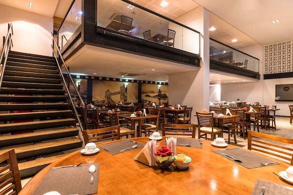 Daily buffet breakfast (BRL 60.50 per person)