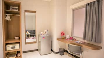 Family with Bunkbed | 1 bedroom, in-room safe, desk, rollaway beds
