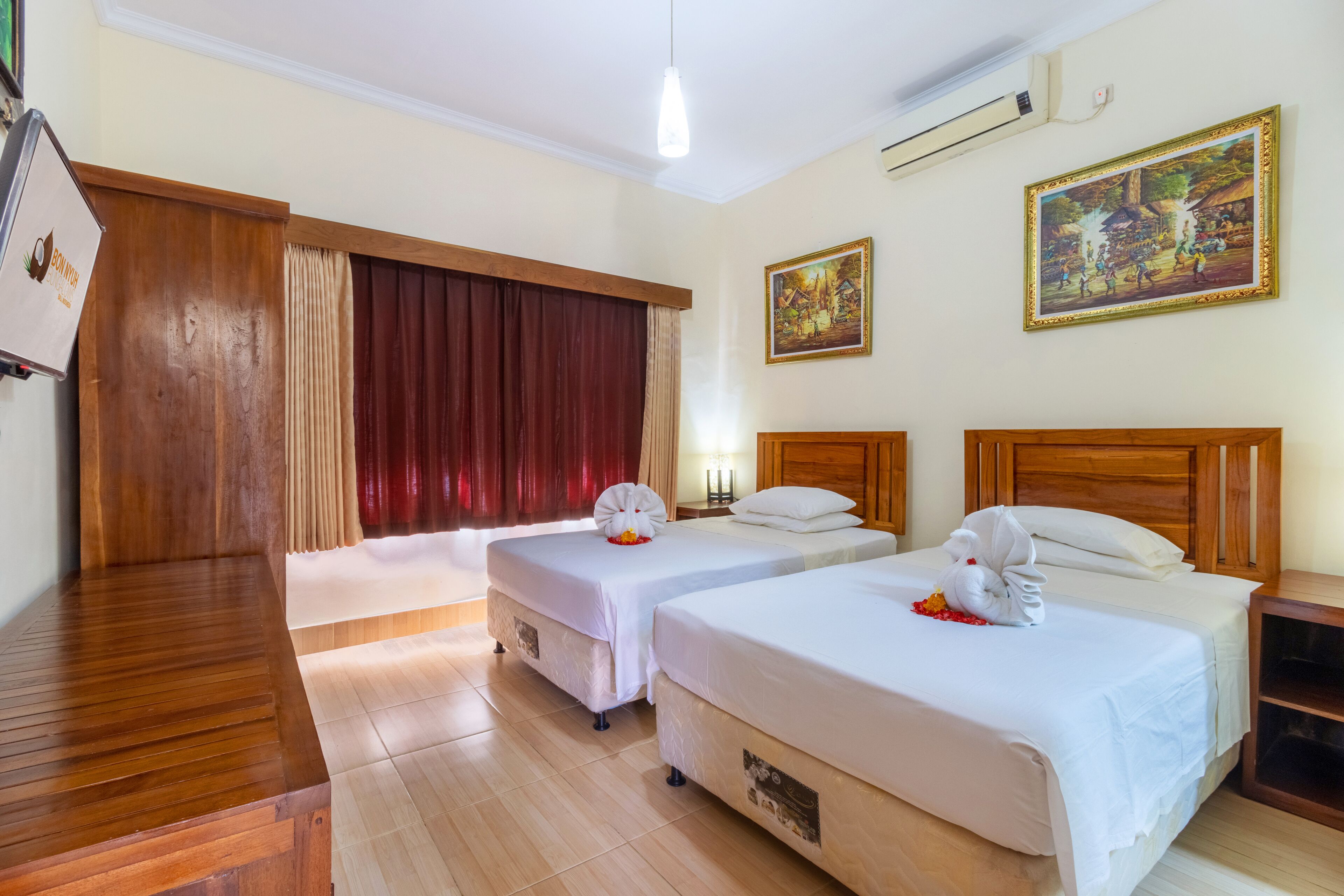 1 bedroom, in-room safe, desk, free cots/infant beds