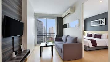 One Bedroom Executive | 1 bedroom, Tempur-Pedic beds, in-room safe, desk
