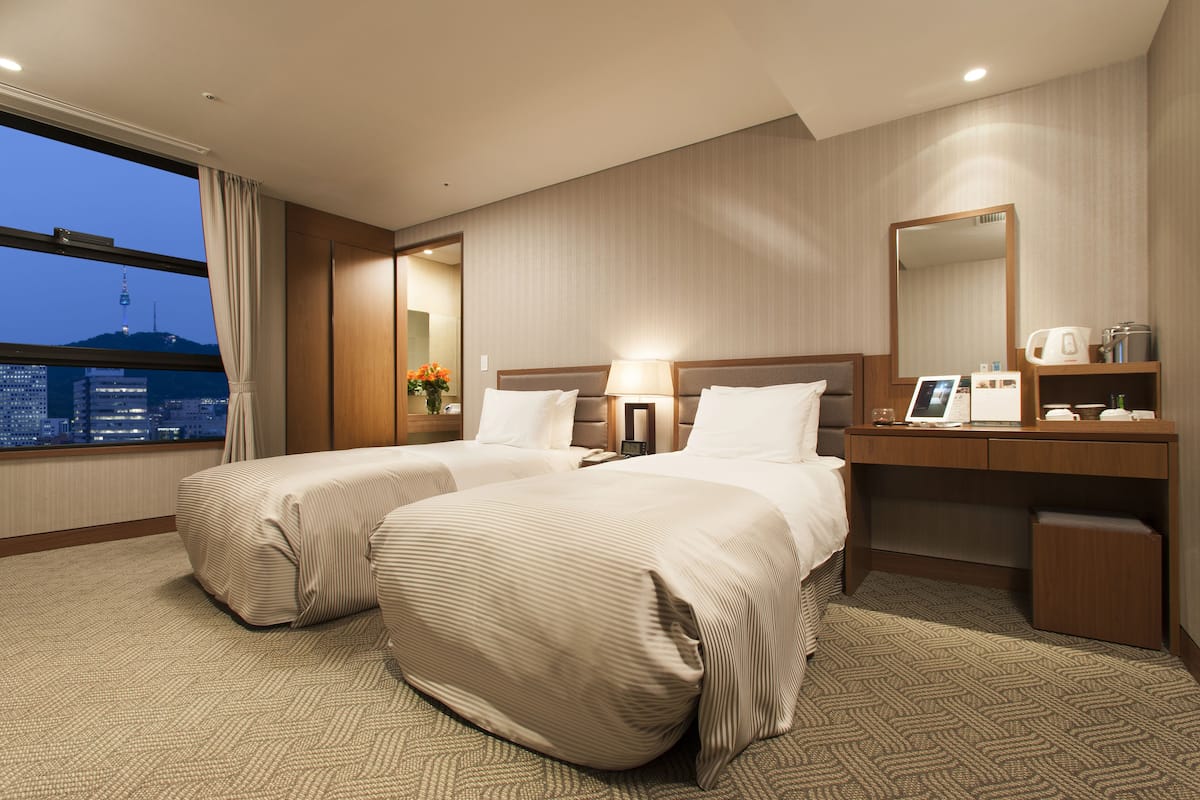 In-room safe, individually decorated, individually furnished, desk