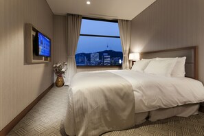 In-room safe, individually decorated, individually furnished, desk - Staz Hotel Myeongdong 1 (Seoul)