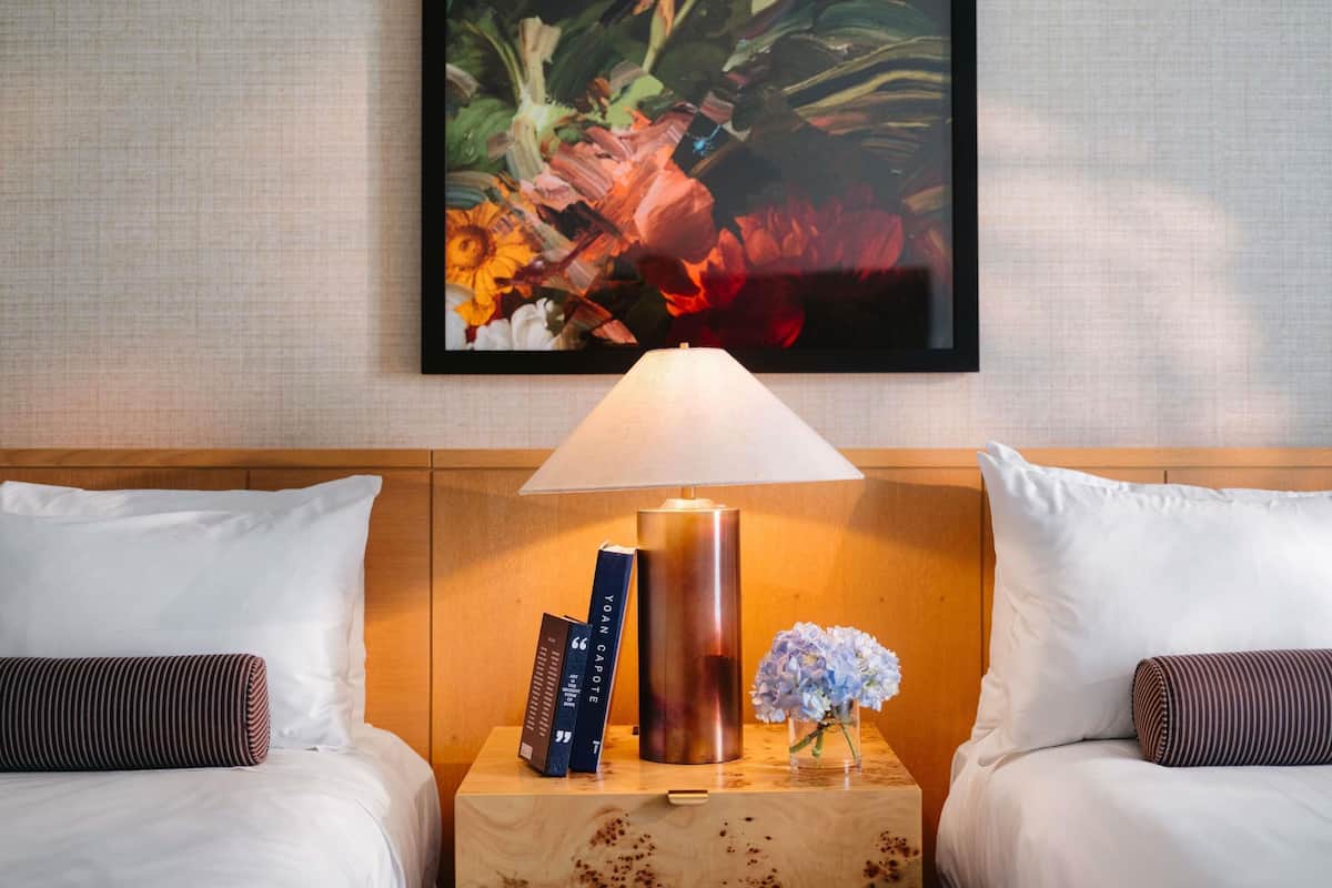Ropa de cama de alta calidad, edredón y minibar