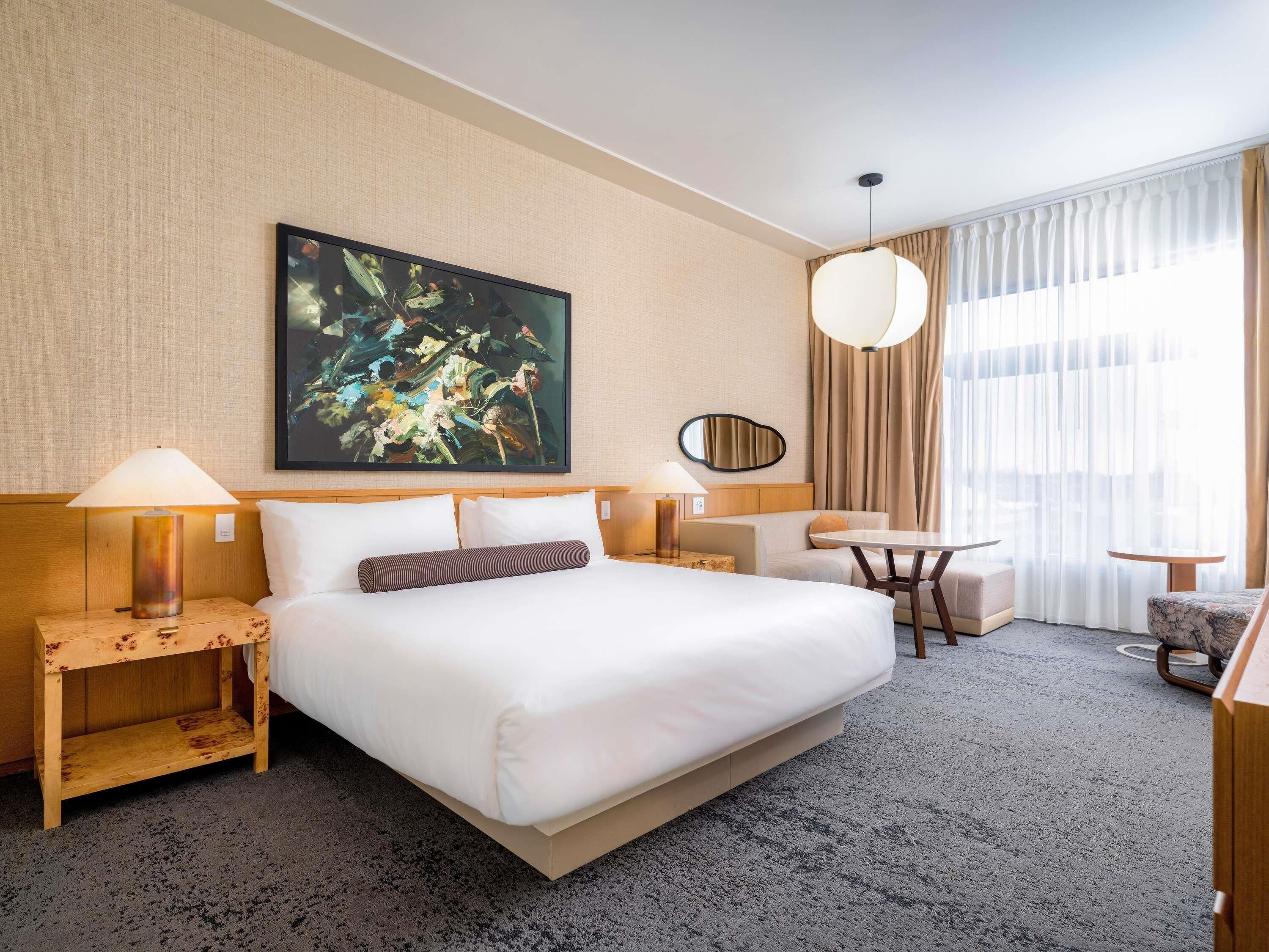 Hochwertige Bettwaren, Daunenbettdecken, Minibar, Zimmersafe