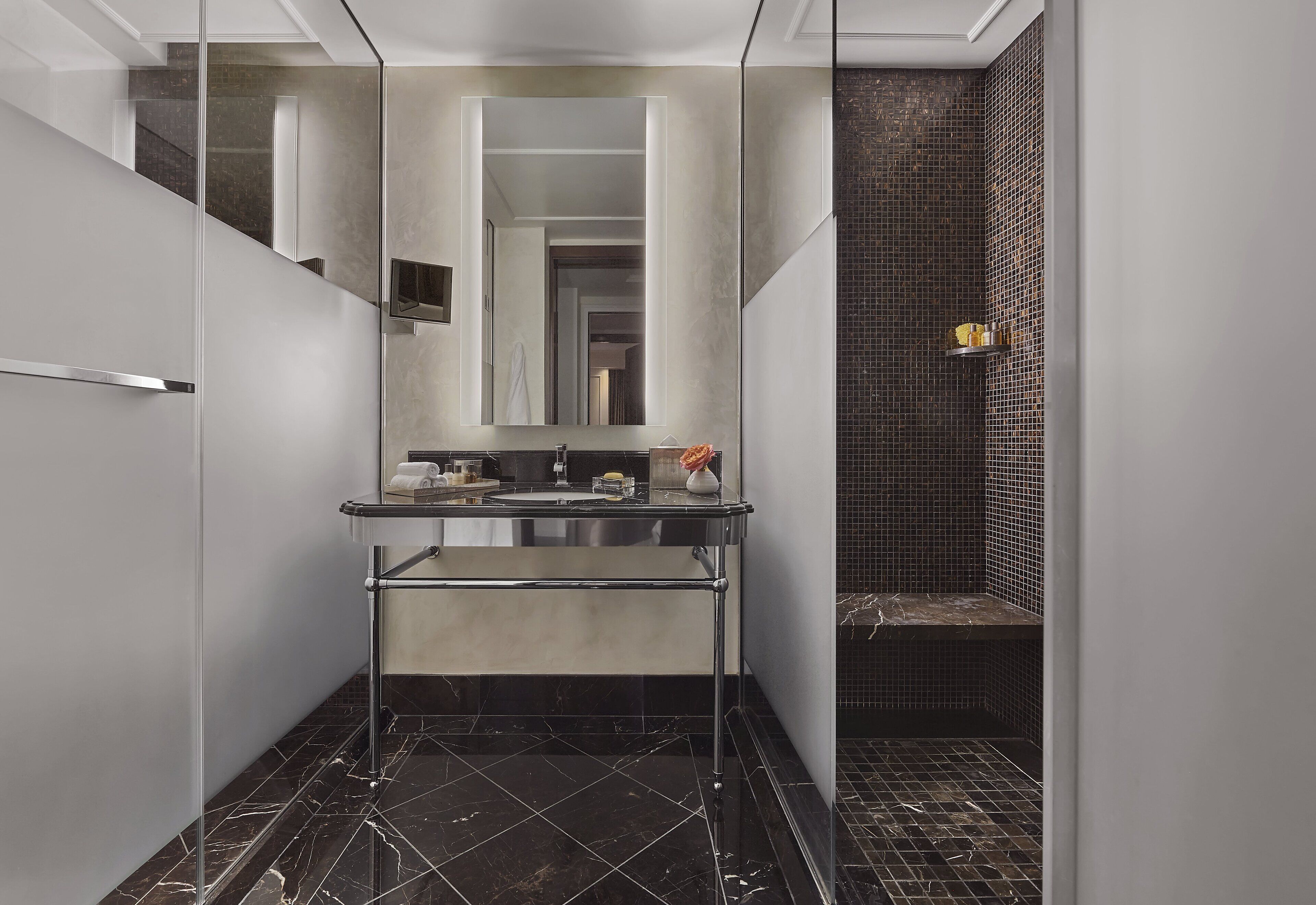Shower kamar mandi