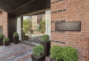 2 Bars/Lounges, Bar auf der Dachterrasse