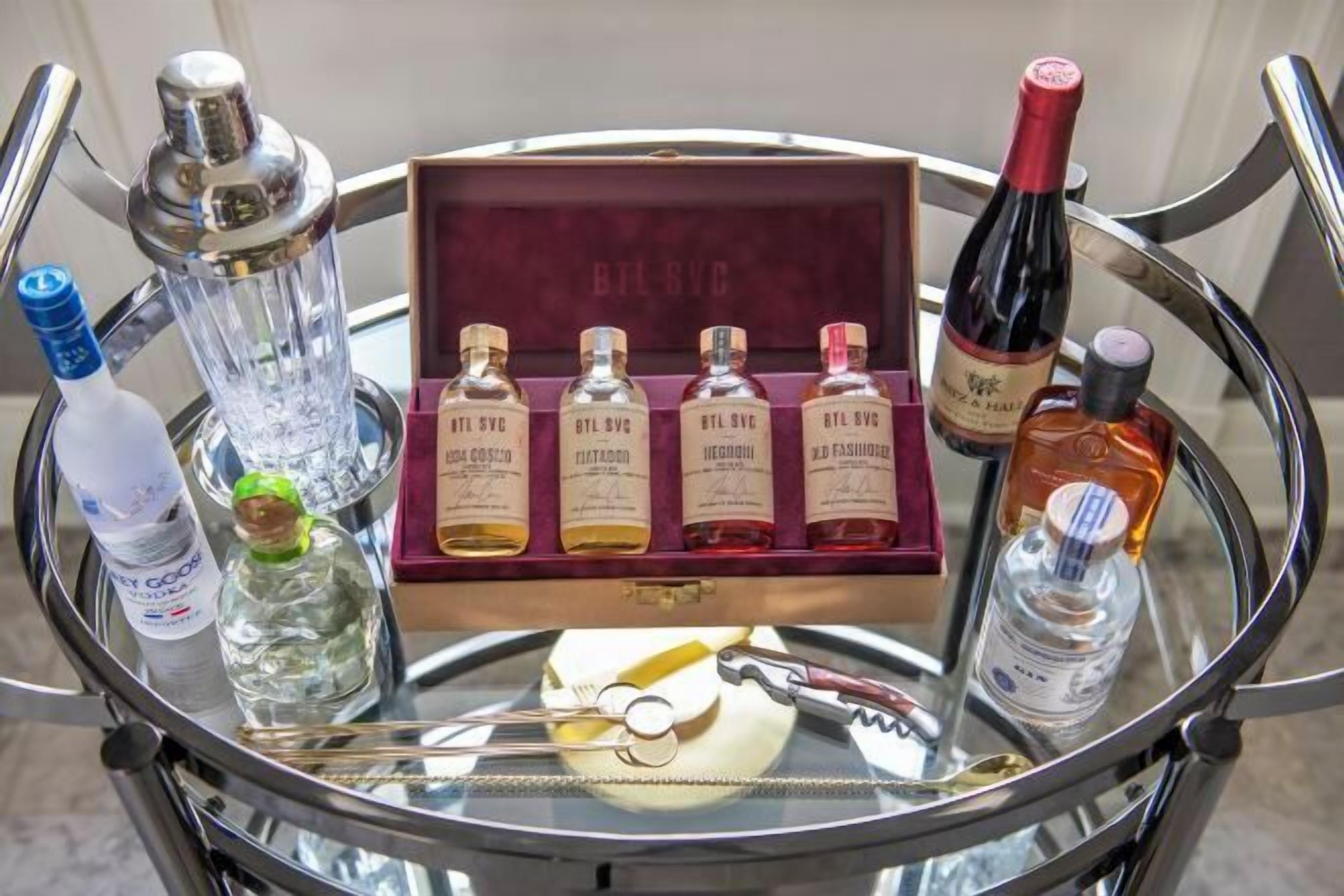 免費盥洗用品、吹風機、浴袍、拖鞋