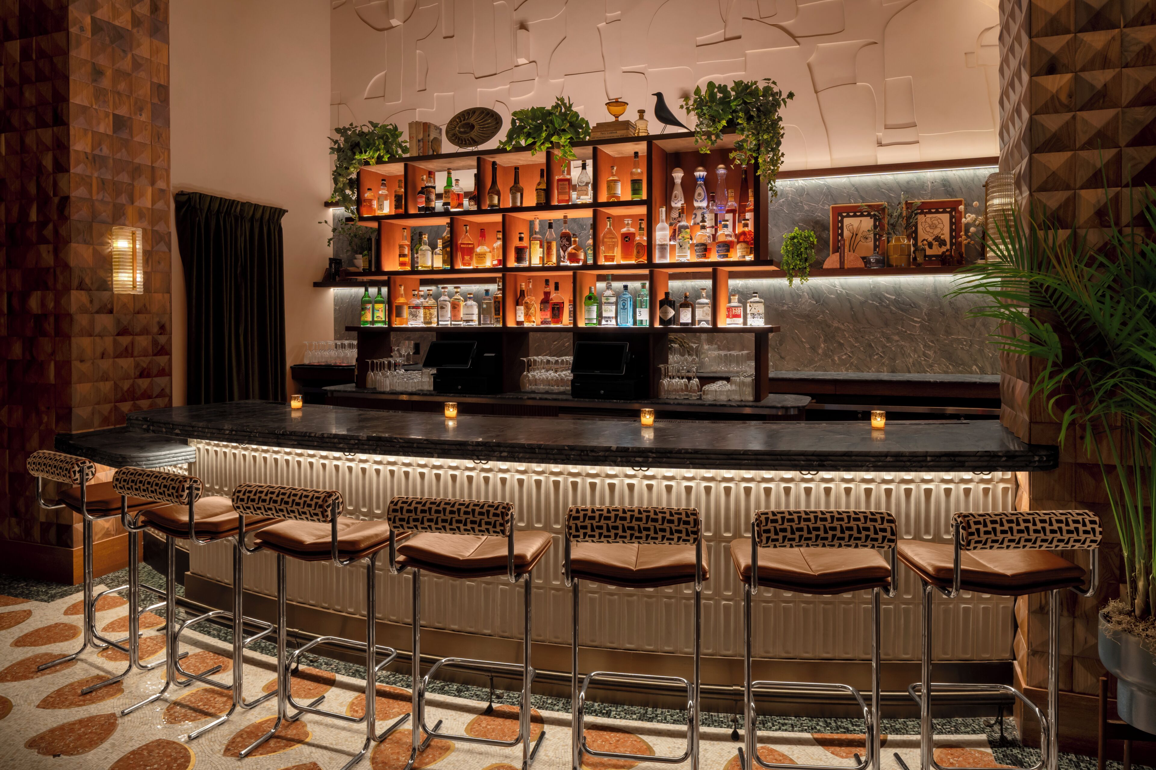 Lobby lounge
