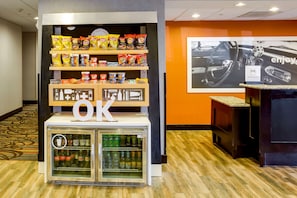 Snack bar - Hampton Inn Chickasha (Chickasha)