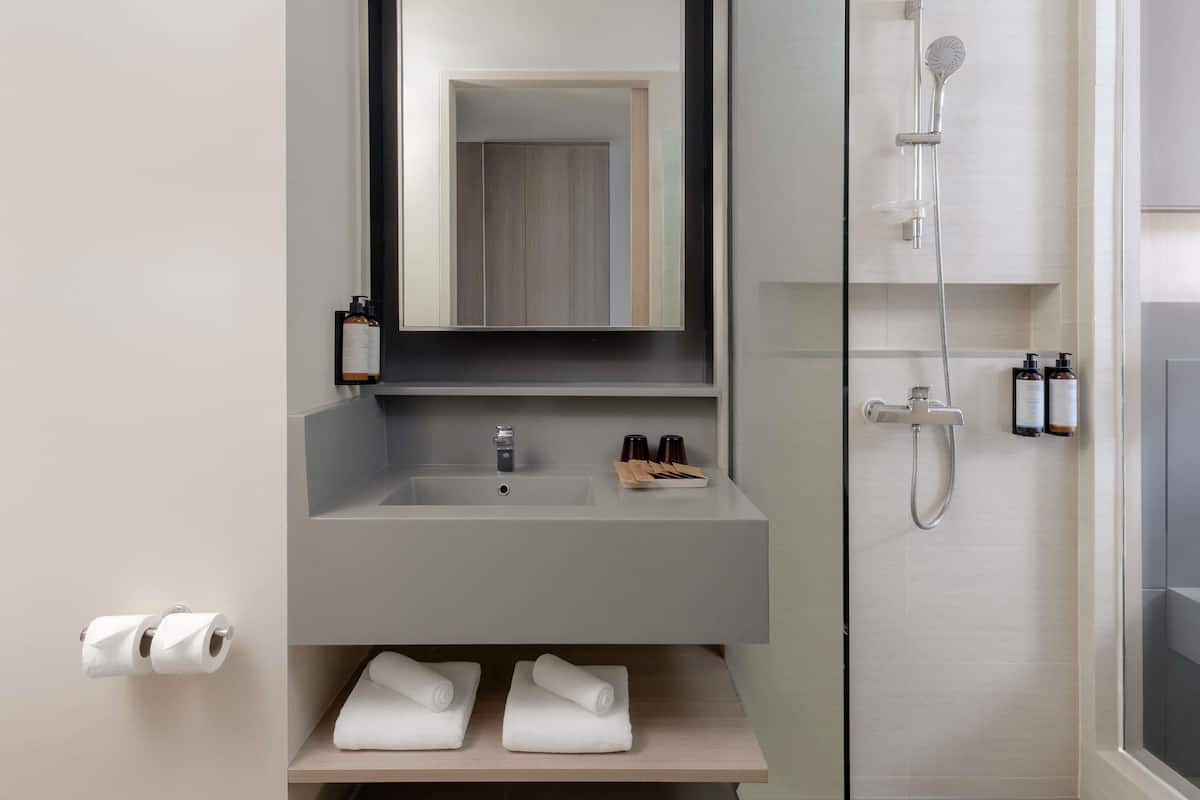 Coffres-forts dans les chambres, bureau