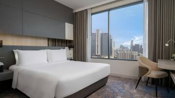 Deluxe Suite, 1 Queen Bed
