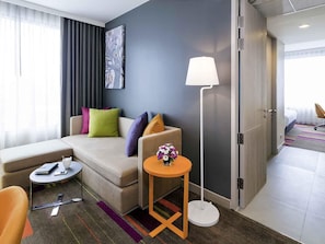 1 Schlafzimmer, Zimmersafe, Schreibtisch, laptopgeeigneter Arbeitsplatz