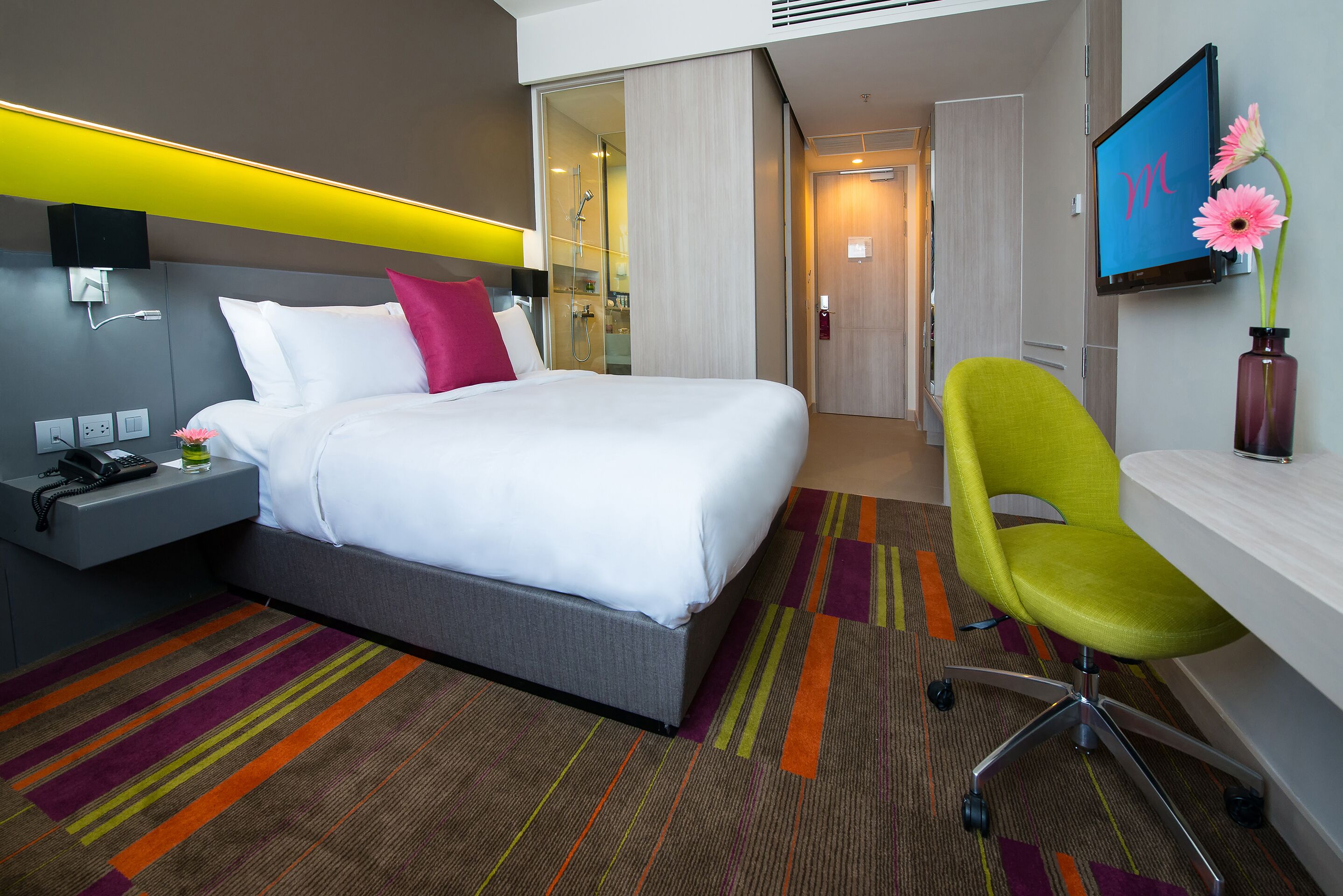 superior room, 1 queen bed | 1 bedroom, in-room safe, desk, laptop workspace