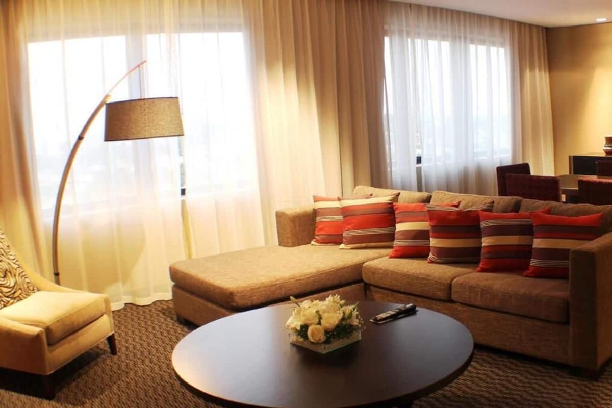 Vardagsrum | LCD-tv och en iPod-dockningsstation