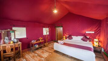 Valley View Premium Tent | Escritorio