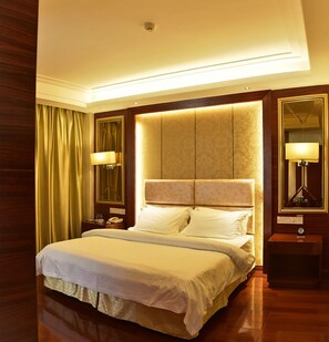 Svit (Extreme Sassy  Double) | Sängtillbehör av högsta kvalitet, skrivbord och mörkläggningsgardiner