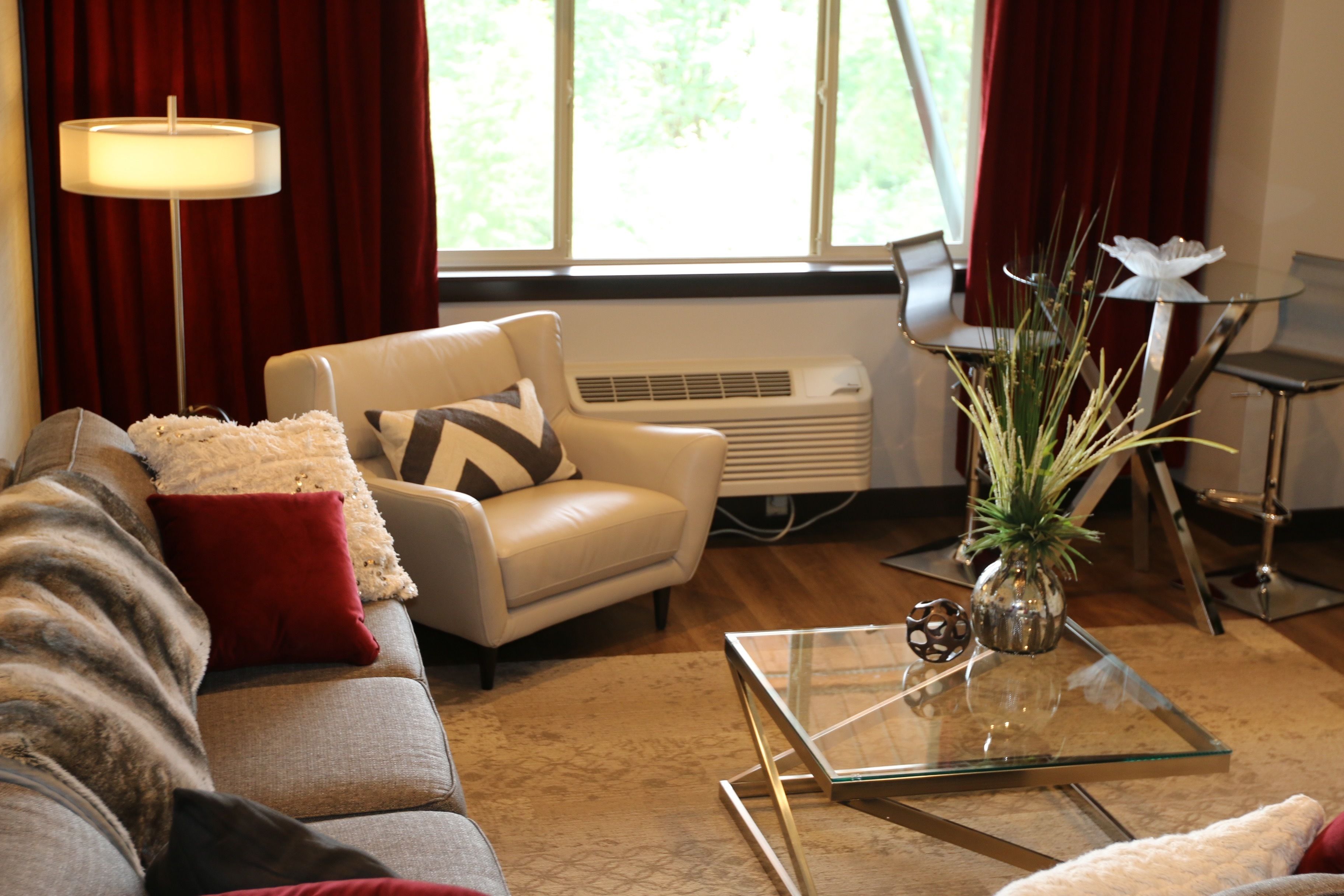 premium suite, non smoking (2-room) | living room | flat-screen tv, pay films