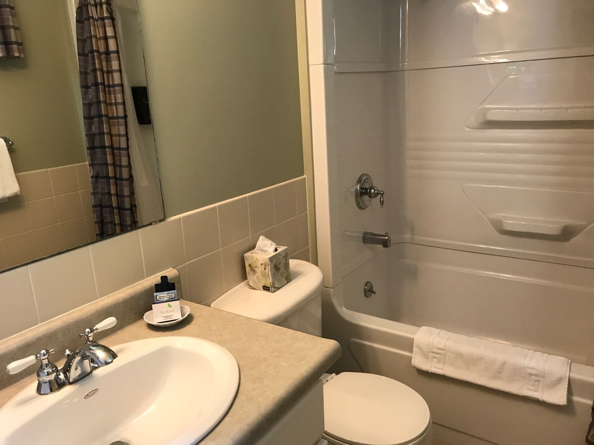 Bathroom | Free toiletries, hair dryer, towels