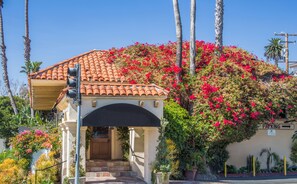 Front of property - 14 West Hotel (Laguna Beach)