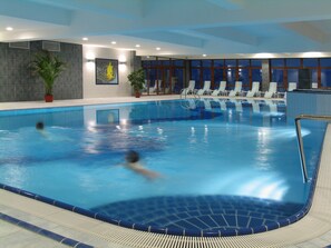 Indoor pool - Grand Hotel Bellevue (Vysoké Tatry)