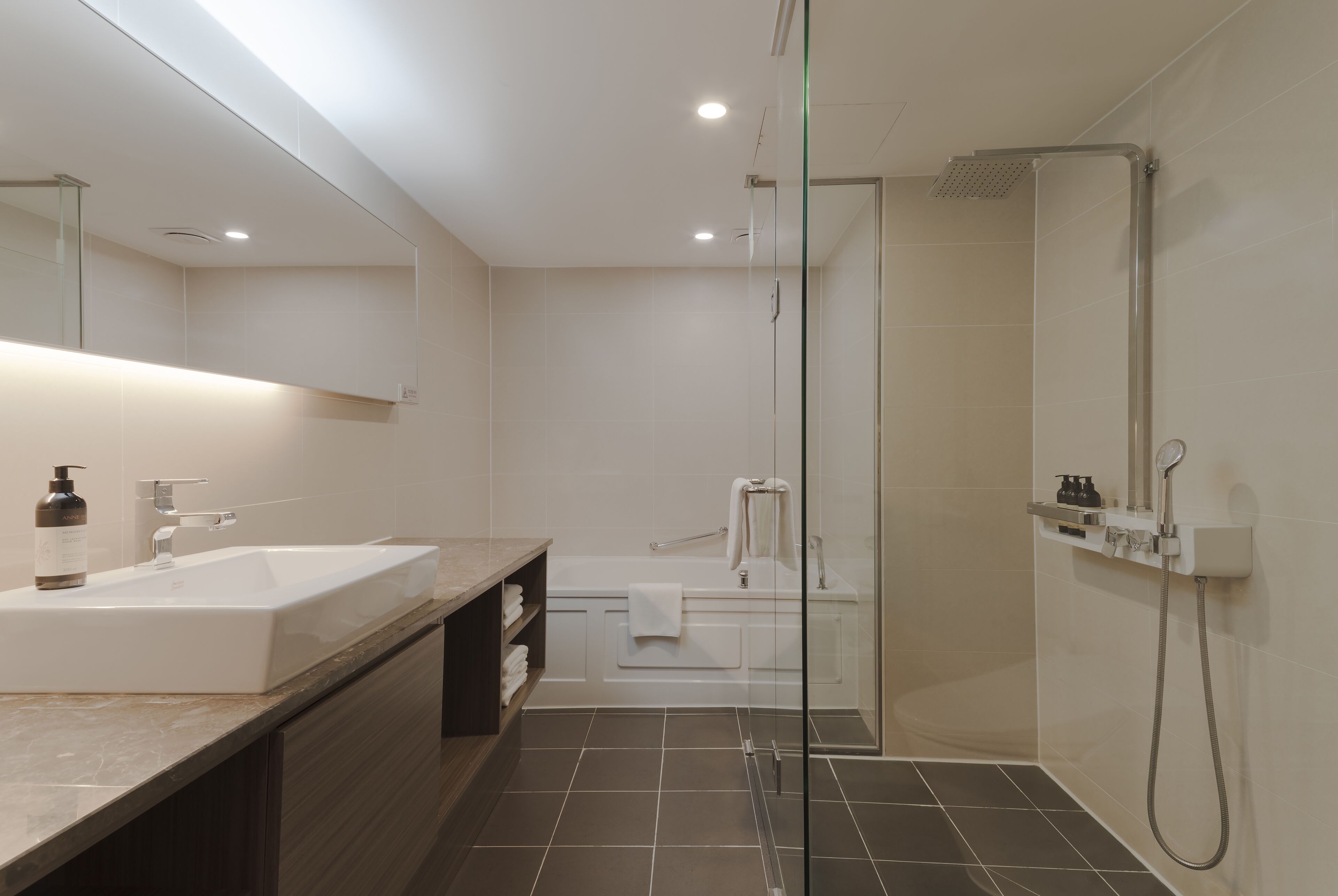 amid suite | in-room safe, desk, soundproofing, iron/ironing board