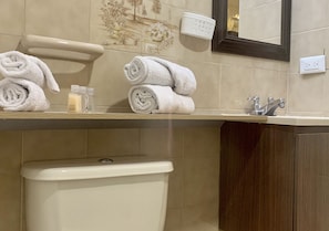 Bathroom - Indian Palace (Bogotá)