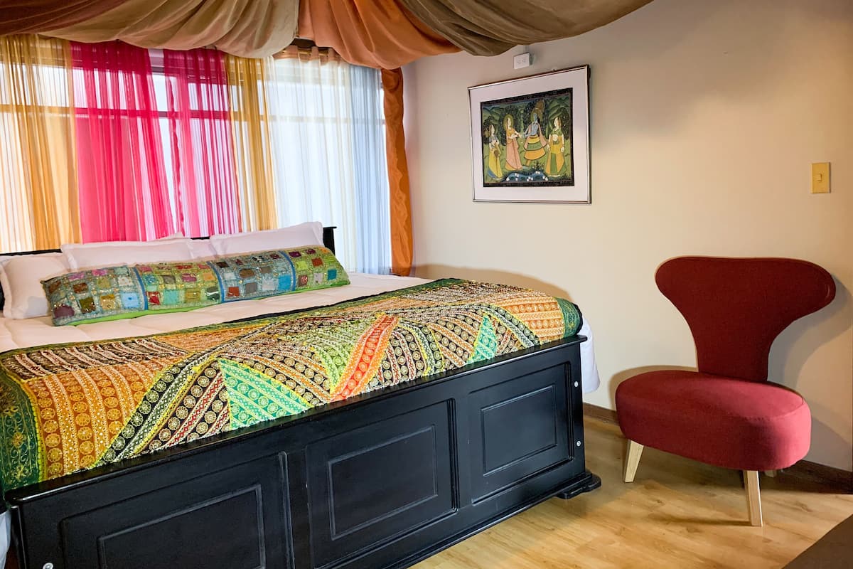 1 bedroom, premium bedding, down duvets, blackout curtains
