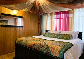 Premium bedding, down duvets, blackout curtains, free WiFi