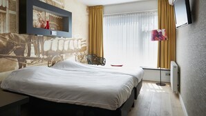 Desk, cribs (surcharge), WiFi (free), bed sheets - Stads Hotel Boerland (Emmen)