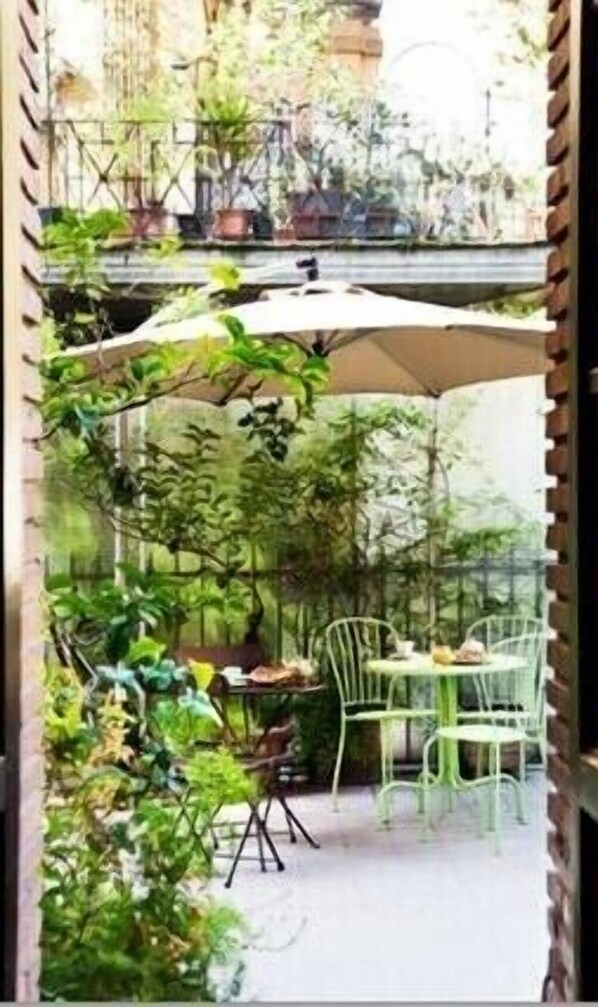 Habitación básica doble, 1 cama matrimonial (Small) | Sábanas italianas Frette, ropa de cama de alta calidad y edredón