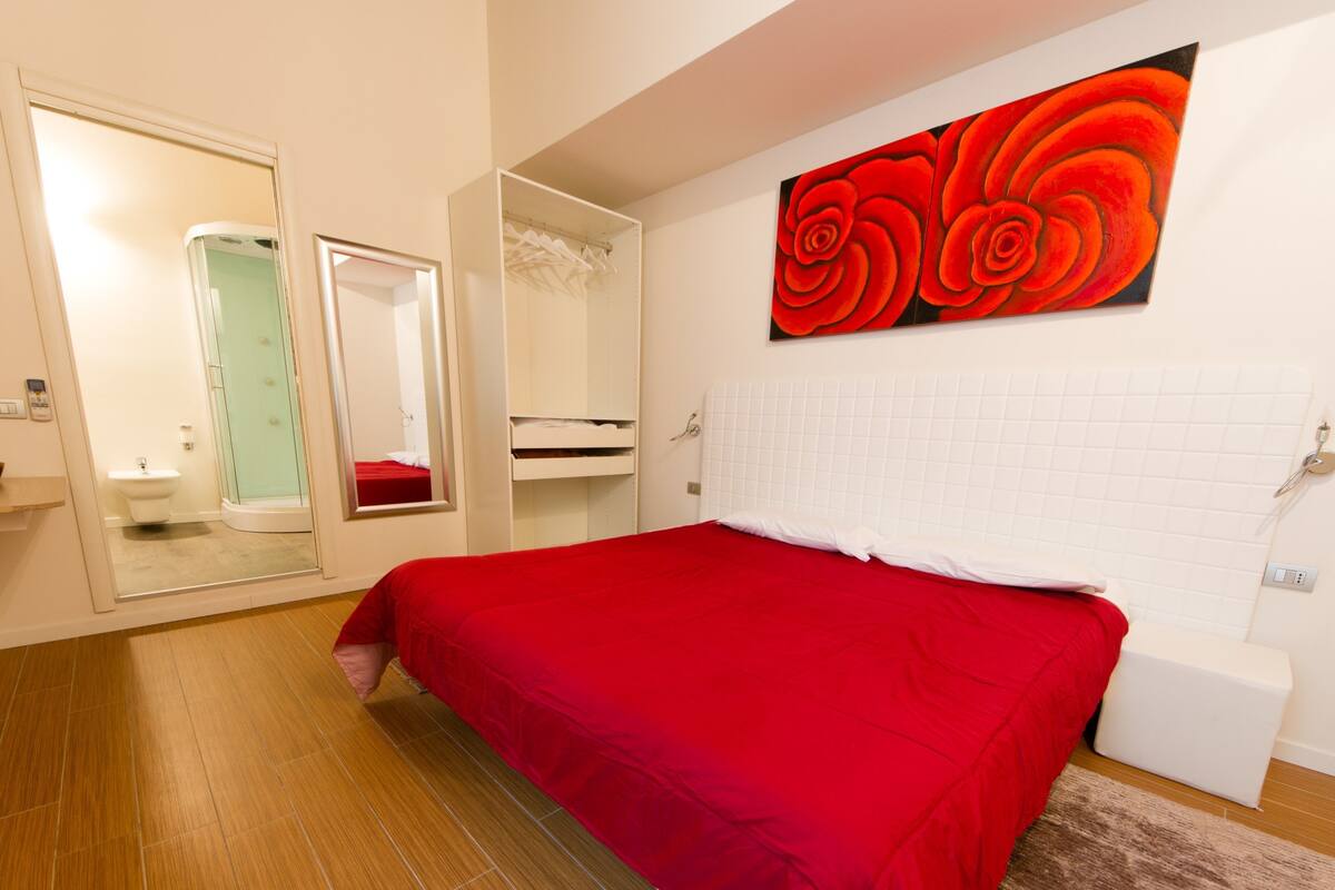 Comfort Room, Private Bathroom | Cribs (surcharge), WiFi (free)
