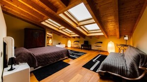 Premium Apartment | Cribs (surcharge), WiFi (free) - Vip Bergamo Apartments (Bergamo)