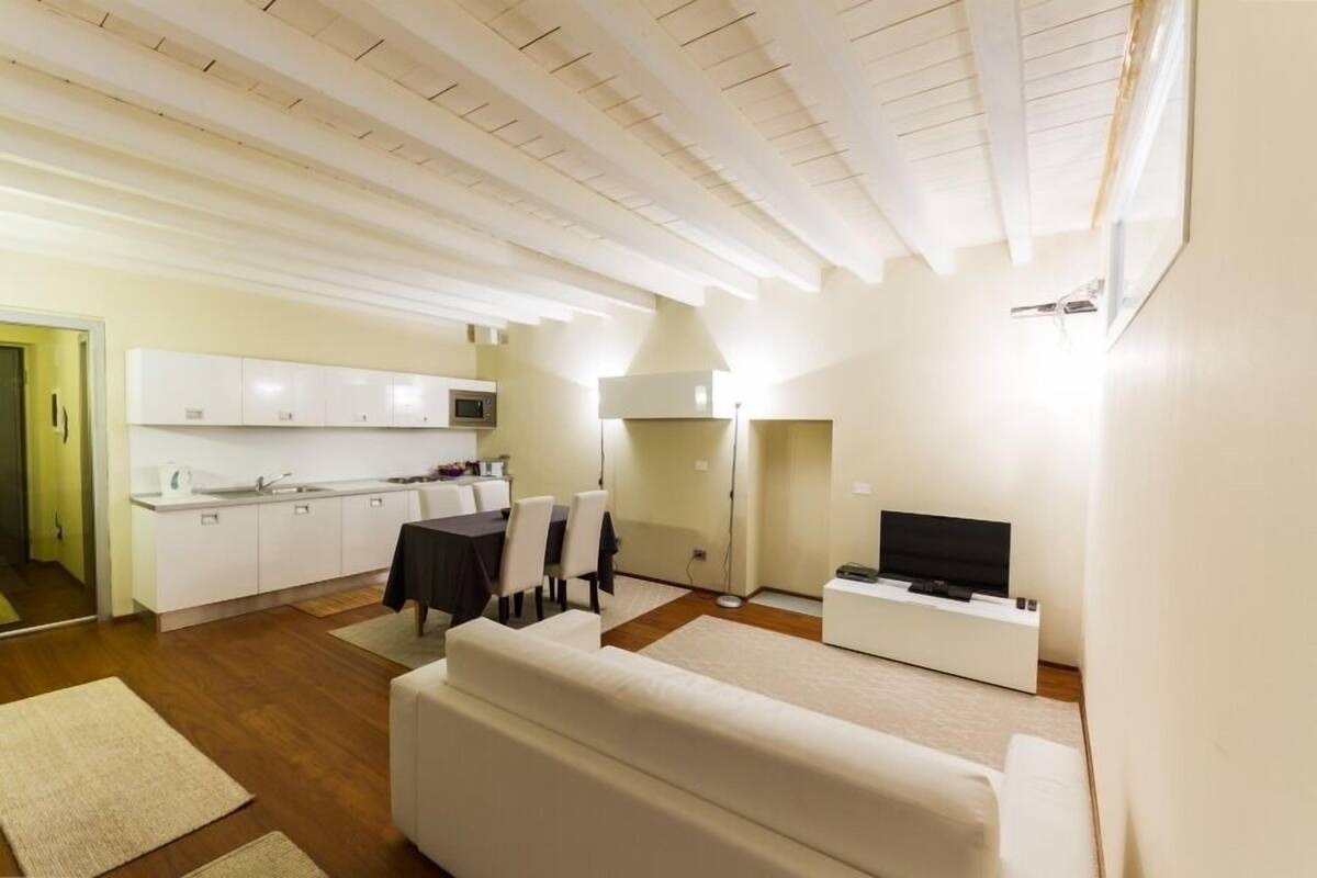 Superior Apartment | Cribs (surcharge), WiFi (free)