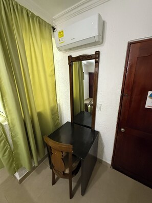 Iron/ironing board, free WiFi - Hotel La Casa del Turista (Cartagena)