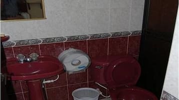 Dutxa, tovalloles, sabó i paper higiènic