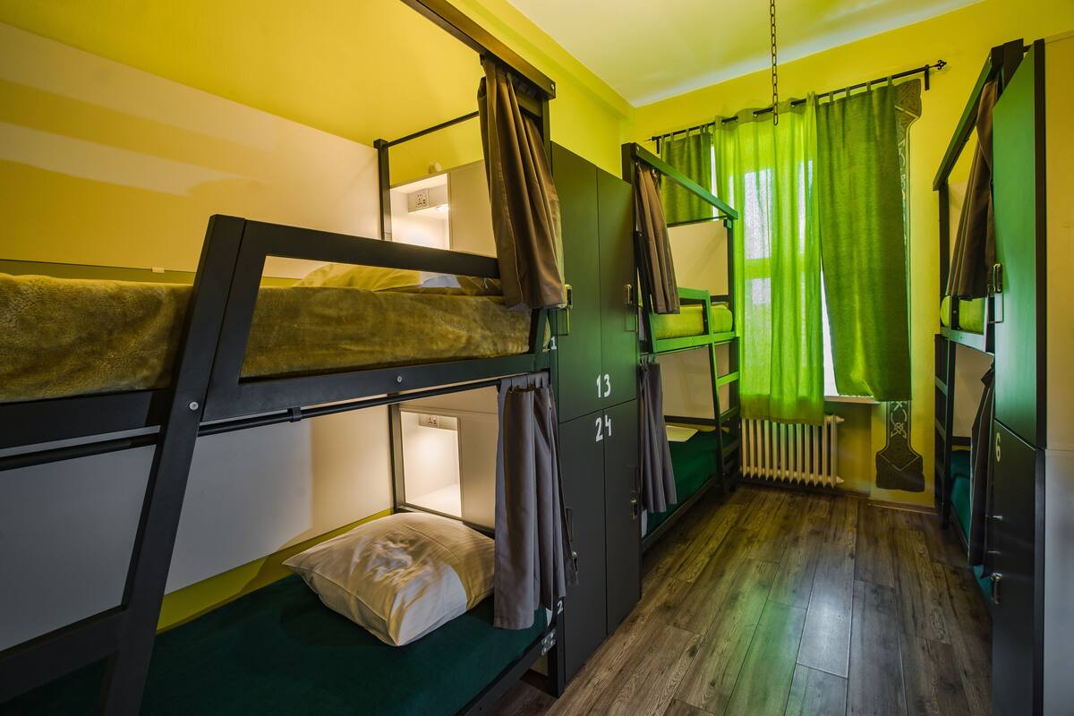 In-room safe, soundproofing, free WiFi, bed sheets
