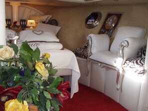 1 bedroom, down duvets, Select Comfort beds, minibar